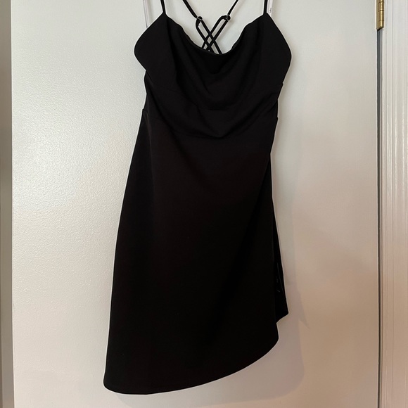 Lulu’s Asymmetrical Little Black Dress NWT - Picture 3 of 4